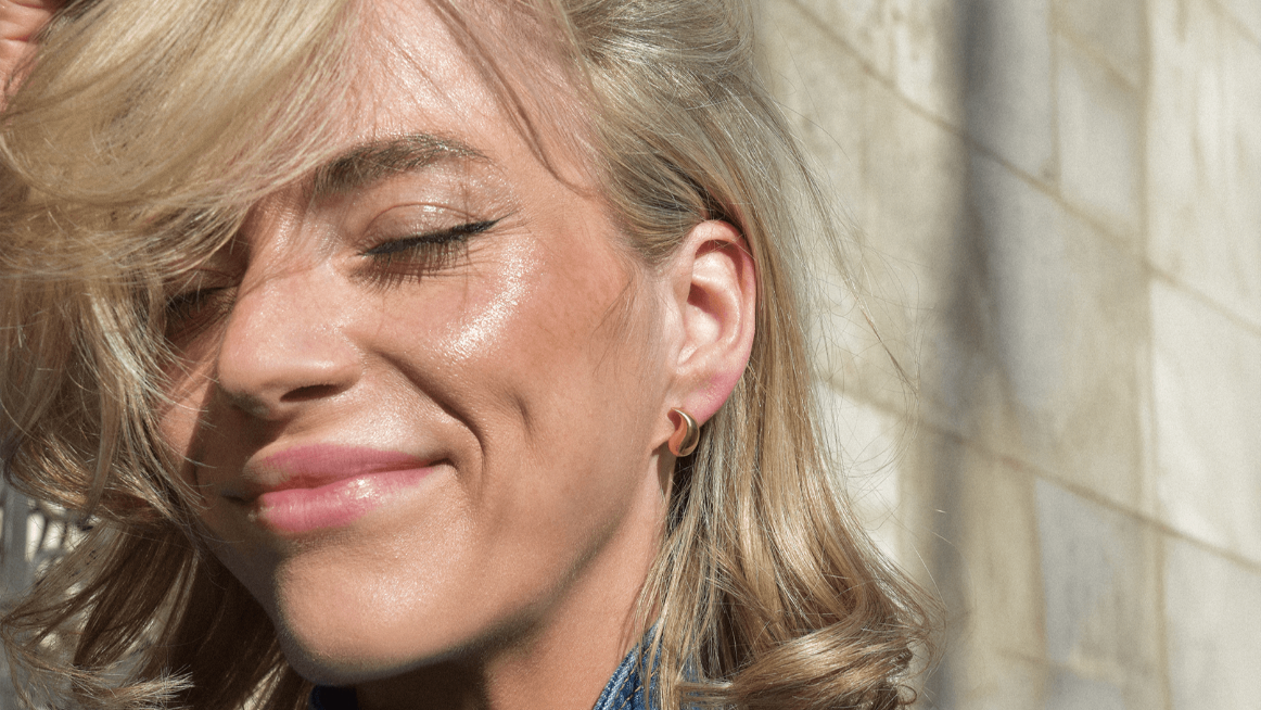 Frühlingserwachen: Minimalistischer Schmuck für die neue Saison